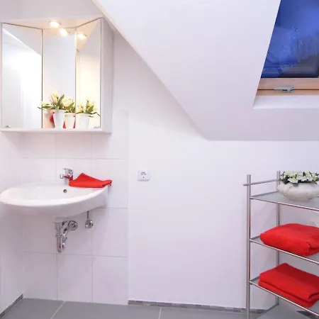 Apartment Beautiful Near The Area