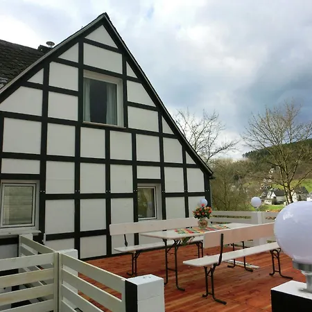 Beautiful Near The Area Apartment *