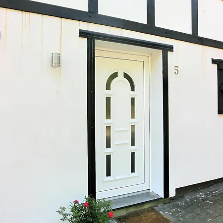 Beautiful Near The Area Apartment *